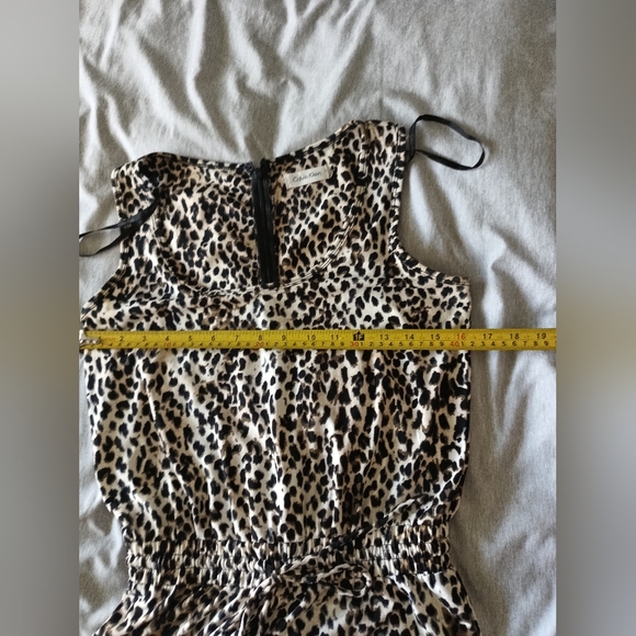 Calvin Klein sleeveless animal print jump suit. Size 4 - Picture 6 of 10